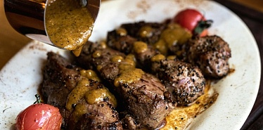 9 places in Baku where they serve the most delicious kebab