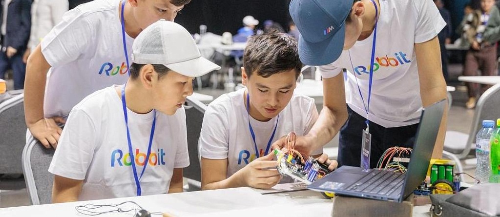 Central Asian University объединил глобальное технологическое сообщество на CAU Tech Summit 2026