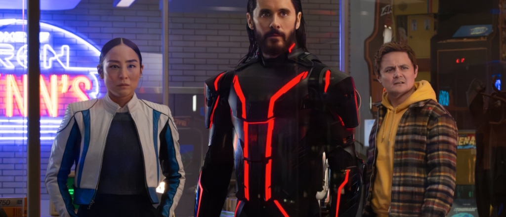 samye-obsuzhdaemye-fil-my-2025-goda-15-prem-er-kotorye-smotreli-vse