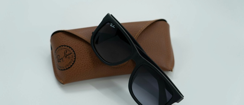 meta-priobrela-akcii-v-kompanii-vladeyuschey-ray-ban