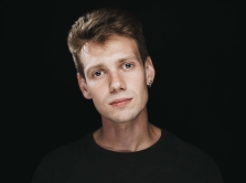 kreativnaya-industriya-v-central-noy-azii-artur-cheh-ob-iskusstve-v-ehopu-ii-i-poiske-balansa-mezhdu-trendami-i-smyslom