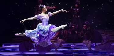 «Астана Балет» театрының жетекші солистері өзінің мансабы, өмір салты және «Золушка» қойылымы туралы