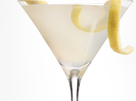 heyli-biber-predstavila-novinku-rhode