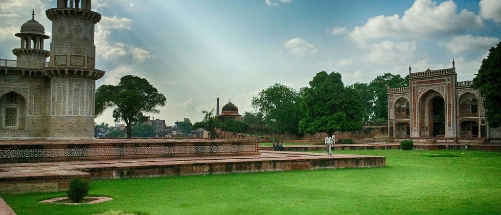 10-atmosfernyh-mahalley-dlya-vesennih-progulok-v-tashkente