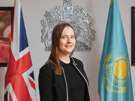 predstavitel-posol-stva-velikobritanii-ob-otkrytii-filialov-britanskih-vuzov-v-kazahstane-i-stipendii-chevening