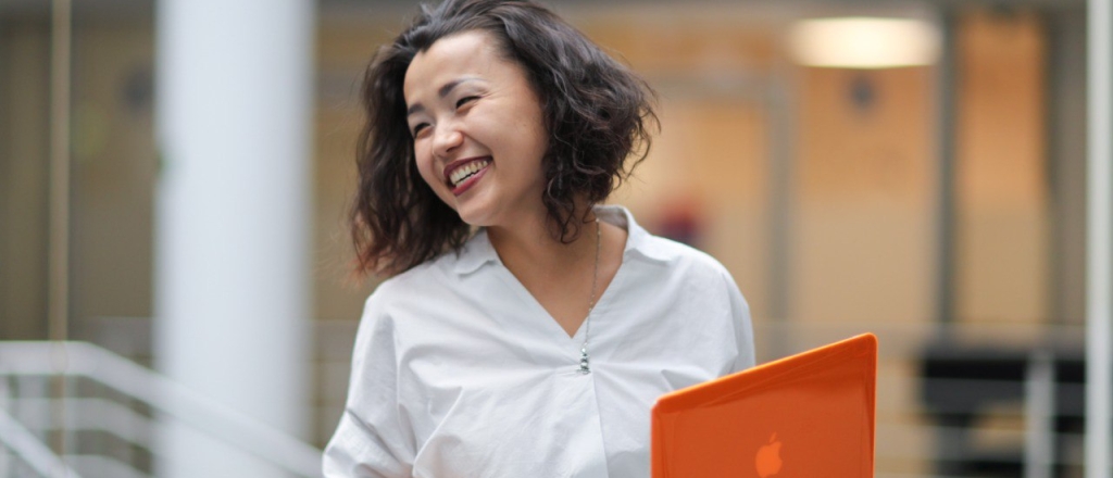 nashi-v-mire-aruash-omarova-o-tom-kak-postroit-kar-eru-v-mezhdunarodnom-hr-i-zachem-segodnya-nuzhen-linkedin