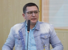 biznes-keys-kak-vyraschivat-yagody-i-ovoschi-bez-zemli-i-solnechnogo-sveta-i-reshat-problemy-ekologii