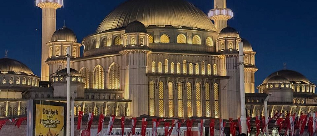 skol-ko-stoit-poezdka-v-stambul-s-sem-ey-perelet-zhil-e-i-bosfor-bez-pereplat