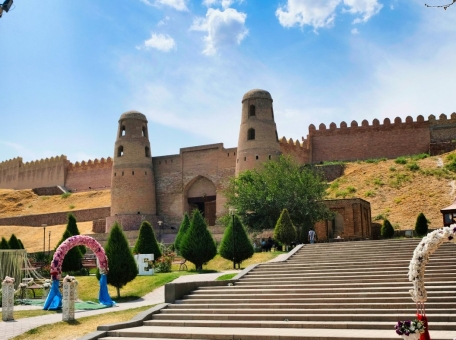 tadzhikistan-i-uzbekistan-vypuskayut-sovmestnyy-fil-m-o-druzhbe-narodov