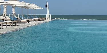 График работы и стоимость посещения White Beach Club в Баку