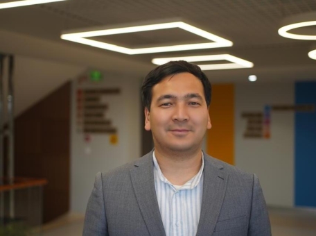 direktor-shkoly-harmony-o-detyah-kotorye-vyrosli-s-tiktok-i-o-tom-kak-izmenilsya-podhod-k-obucheniyu-za-10-let