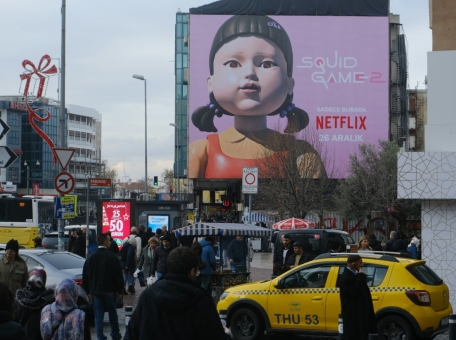 netflix-vypustil-tizer-tret-ego-sezona-igry-v-kal-mara