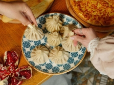 8-places-in-baku-where-they-serve-the-most-delicious-yarpag-khingal-and-khinkali