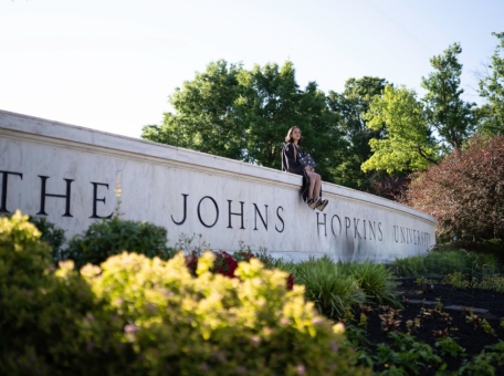 weproject-media-organizuet-pryamuyu-translyaciyu-s-predstavitelem-johns-hopkins-university-odnogo-iz-luchshih-universitetov-mira