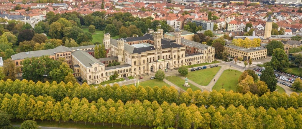 ucheba-v-evrope-po-programme-erasmus-pryamoy-efir-s-oficial-nym-predstavitelem