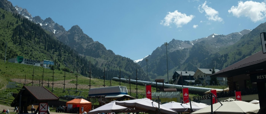 medeu-i-shymbulak-vesnoy-8-idey-chtoby-provesti-den-v-gorah