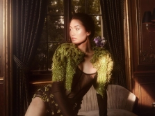kreativnaya-industriya-begimay-karybekova-o-puti-iz-naryna-v-mezhdunarodnyy-modeling-i-rabote-s-audi-l-or-al-i-armani