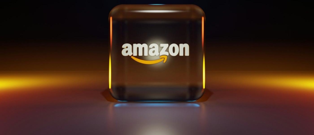amazon-vpervye-za-20-let-obnovil-logotip