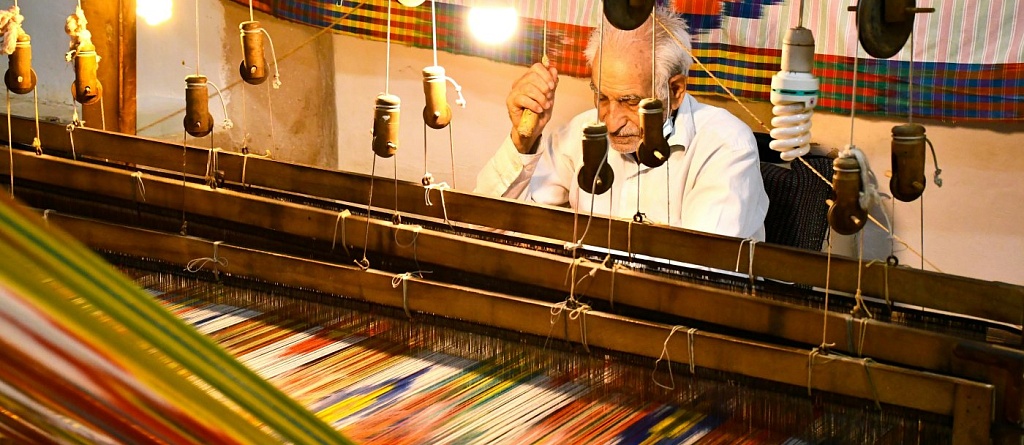 Таджикский шелк: атлас и адрас. Где купить и как отличить настоящий от подделки