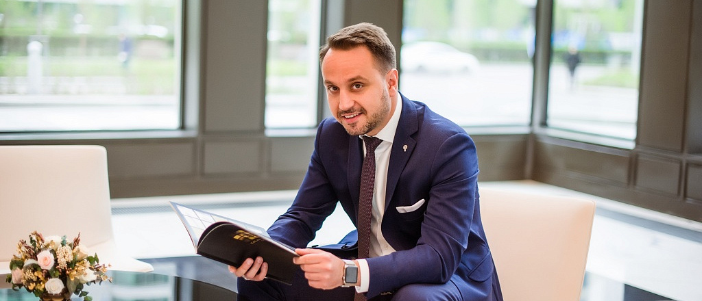 lukash-skovron-ski-iz-pol-shi-rasskazal-o-tom-chto-on-gord-byt-k-yeu-bala-bazha-i-aga