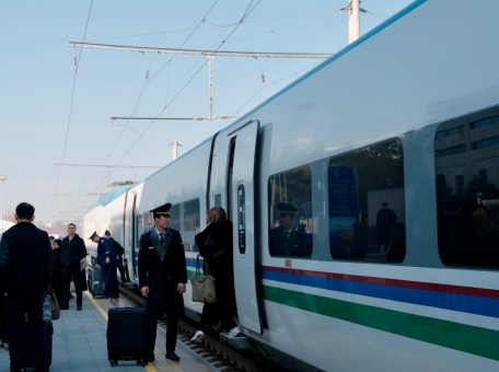 studentam-uzbekistana-predostavyat-50-skidku-na-bilety-zimoy