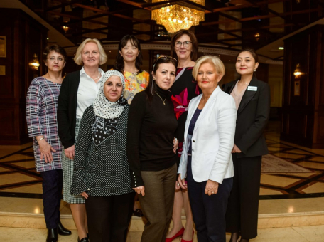 53-posol-stva-avtomobil-i-putevki-chego-zhdat-ot-rozhdestvenskoy-yarmarki-v-2019-godu