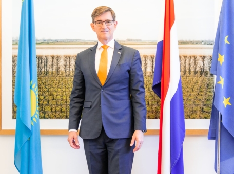 posol-niderlandov-o-vpechatleniyah-ot-central-noy-azii-i-napravleniyah-sotrudnichestva-mezhdu-stranami