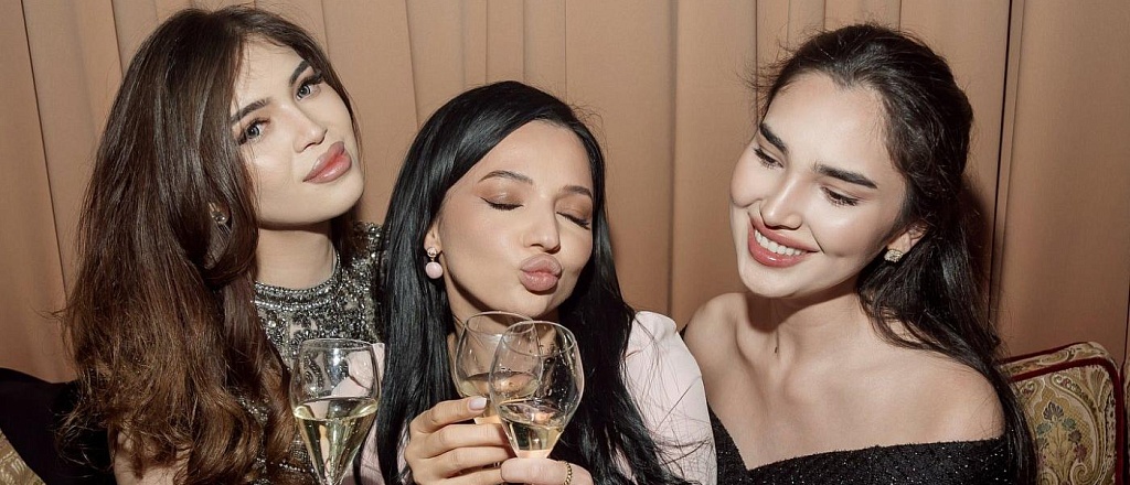 12-restoranov-tashkenta-kuda-priglasit-lyubimuyu-v-osobennyy-den