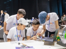 central-asian-university-ob-edinil-global-noe-tehnologicheskoe-soobschestvo-na-cau-tech-summit-2026