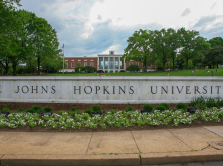 johns-hopkins-university-chto-nuzhno-znat-o-postuplenii-programmah-i-stipendiyah