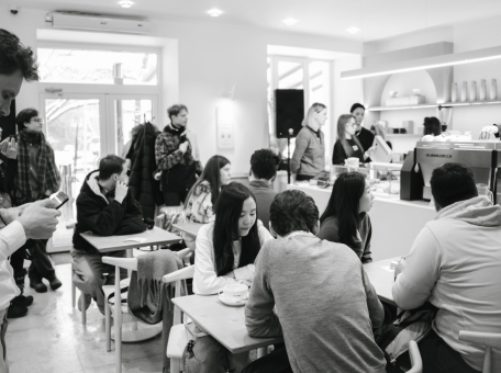 the-coffee-oficial-no-otkrylsya-v-almaty-i-voshel-v-top-6-lokaciy-brenda-v-mire-po-vyruchke