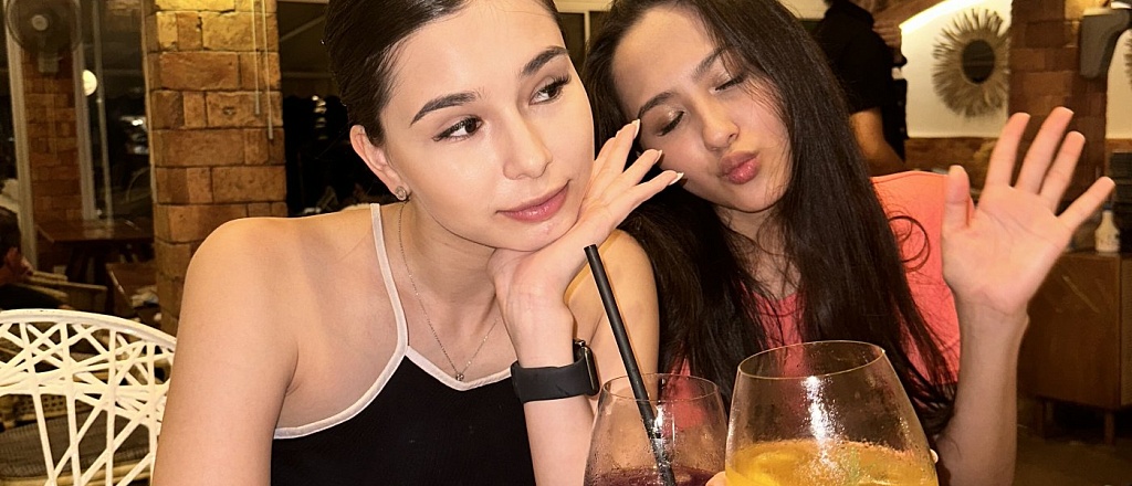 15-zavedeniy-almaty-s-edoy-muzykoy-i-tancami