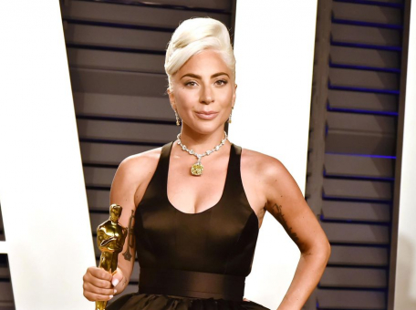 ledi-gaga-opublikovala-korotkometrazhnyy-fil-m-sila-dobroty