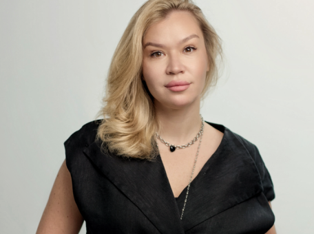 alena-seneva-o-tom-pochemu-sotrudniki-bol-she-ne-stremyatsya-k-kar-ernomu-rostu
