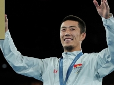 prizer-olimpiady-munarbek-seyitbek-uulu-debyutiruet-na-professional-nom-ringe