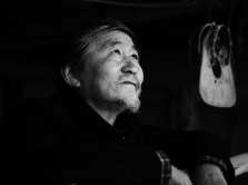 zhit-v-soglasii-s-samim-soboy-i-svoimi-cennostyami-aktan-arym-kubat-o-smysle-bytiya-i-o-kino-kak-dialoge-so-zritelem