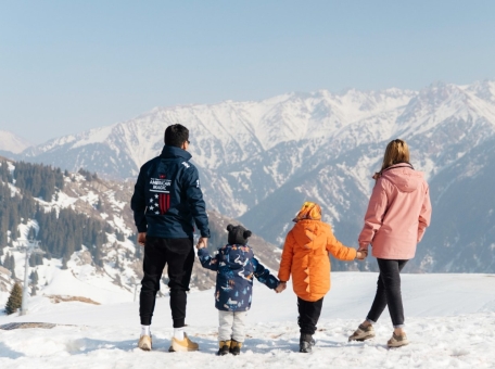 gde-otdyhat-zimoy-v-kazahstane-7-mest-ot-gornolyzhnyh-kurortov-do-termal-nyh-istochnikov