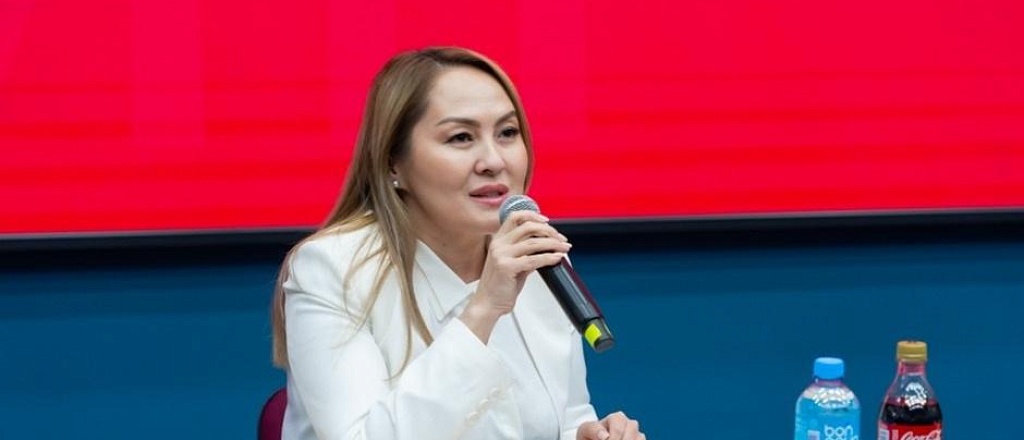 chto-pomogaet-zhenschinam-stroit-kar-eru-v-proizvodstve-ot-junior-do-middle