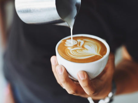 10-cafes-in-baku-to-enjoy-coffee-and-desserts