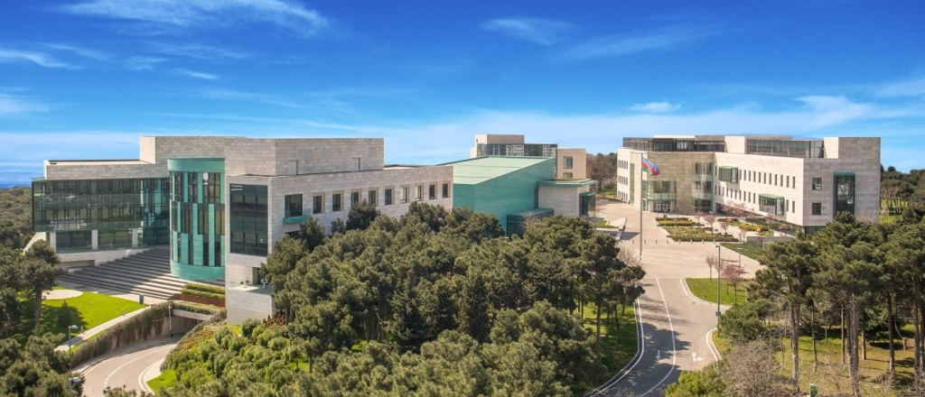 kak-postupit-v-ada-university-pryamaya-translyaciya-s-predstavitelem-odnogo-iz-veduschih-vuzov-azerbaydzhana