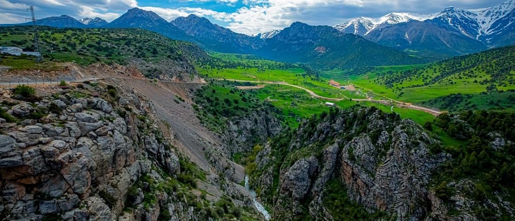 gde-v-uzbekistane-zanyat-sya-ekologicheskim-turizmom-ot-puteshestviy-na-verblyudah-do-nochevki-v-yurte