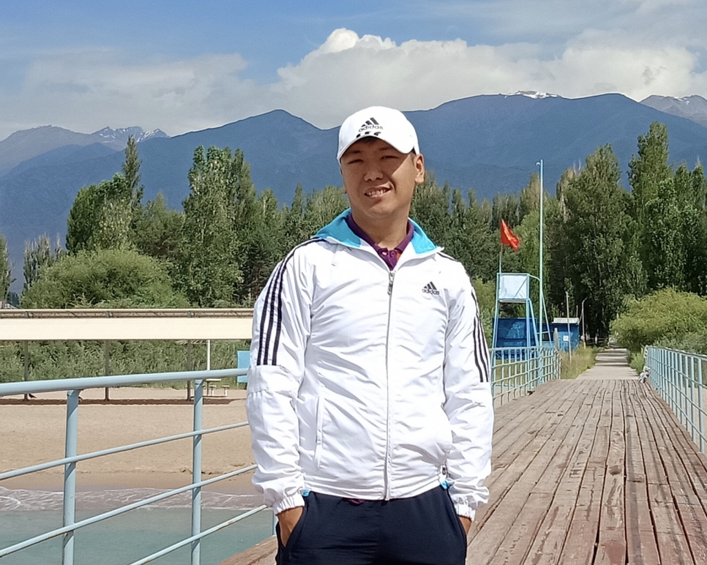 Кыргызы из Казахстана, России и Таджикистана о том, как живется кыргызам в СНГ